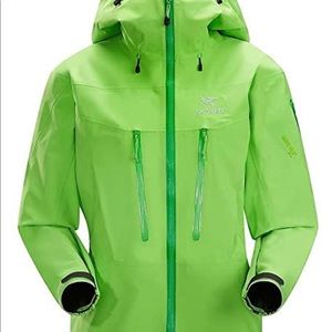 Arc’teryx Alpha SV women’s size medium